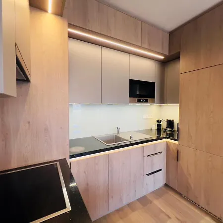 アパート Karzo Lu 208 Free Garage *