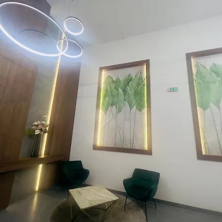 Karzo Lu 208 Free Garage アパート