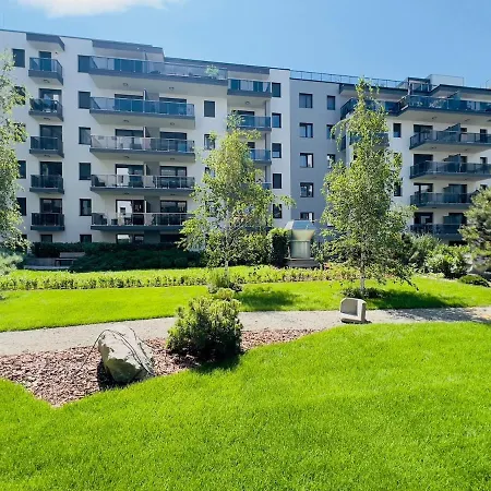 Karzo Lu 208 Free Garage アパート