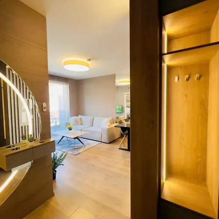 Karzo Lu 208 Free Garage ブダペスト