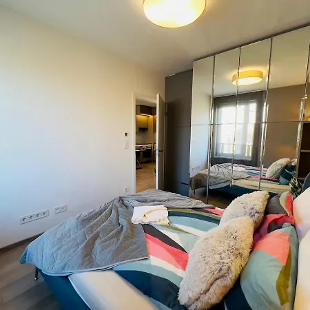 Karzo Lu 208 Free Garage アパート ブダペスト