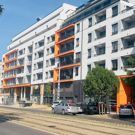 Karzo Lu 208 Free Garage アパート ブダペスト