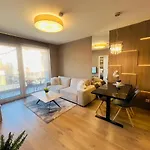 Karzo Lu 208 Free Garage * בודפשט