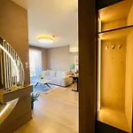 Karzo Lu 208 Free Garage בודפשט