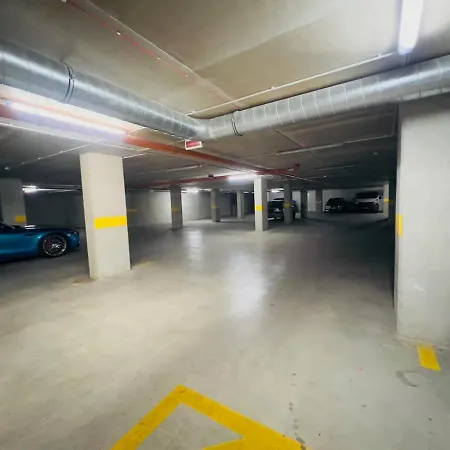 Apartman Karzo Lu 208 Free Garage
