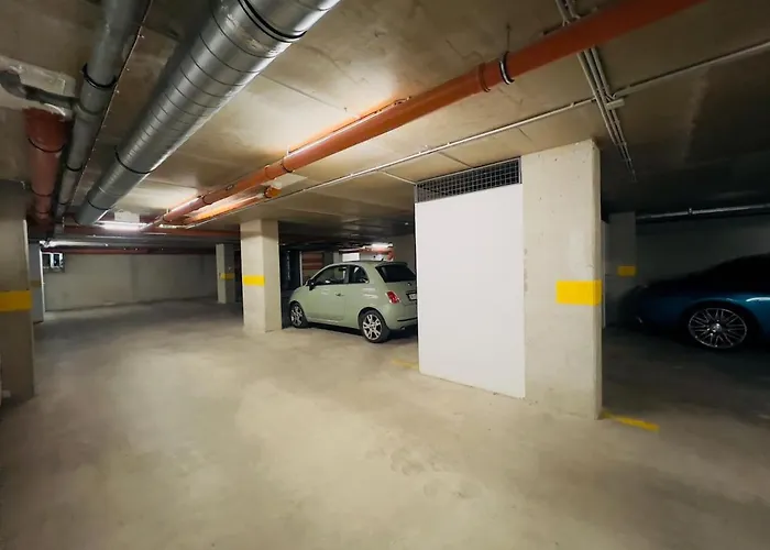 Karzo Lu 208 Free Garage Budapesta